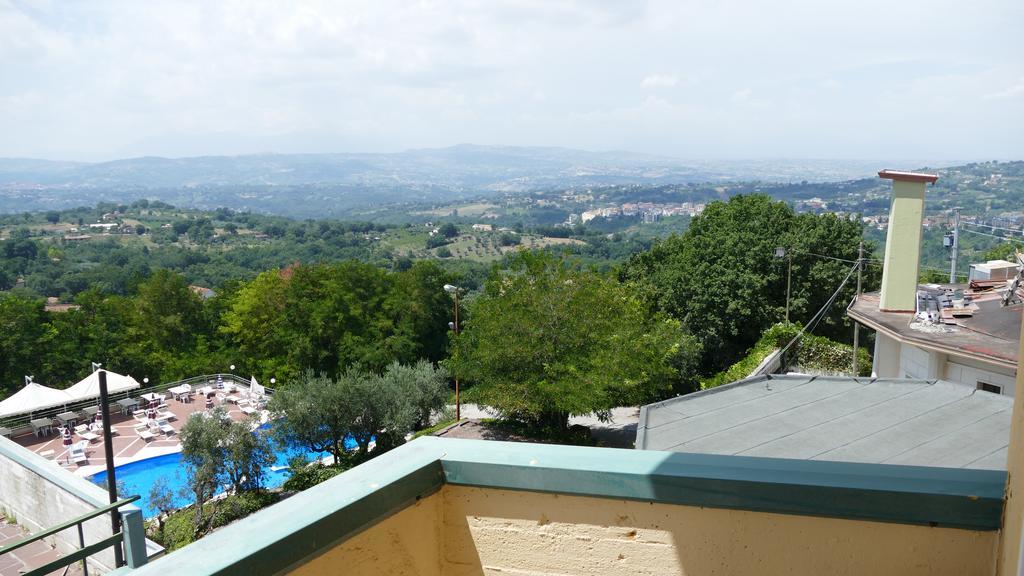 Hotel L'Ulivo Mirabella Eclano Buitenkant foto