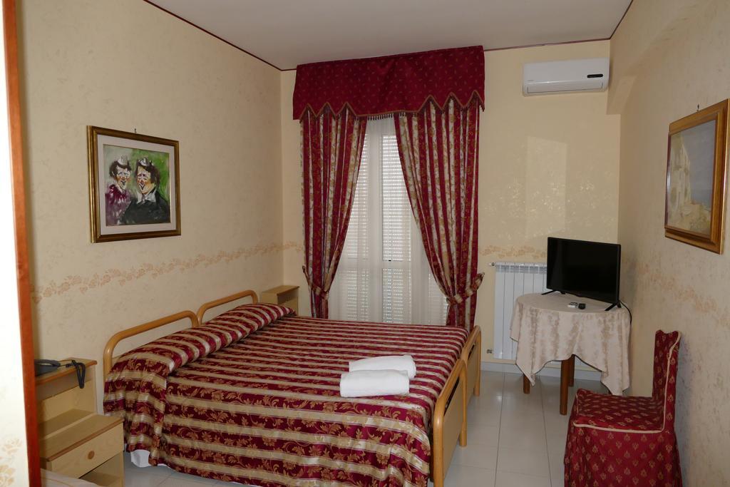 Hotel L'Ulivo Mirabella Eclano Buitenkant foto